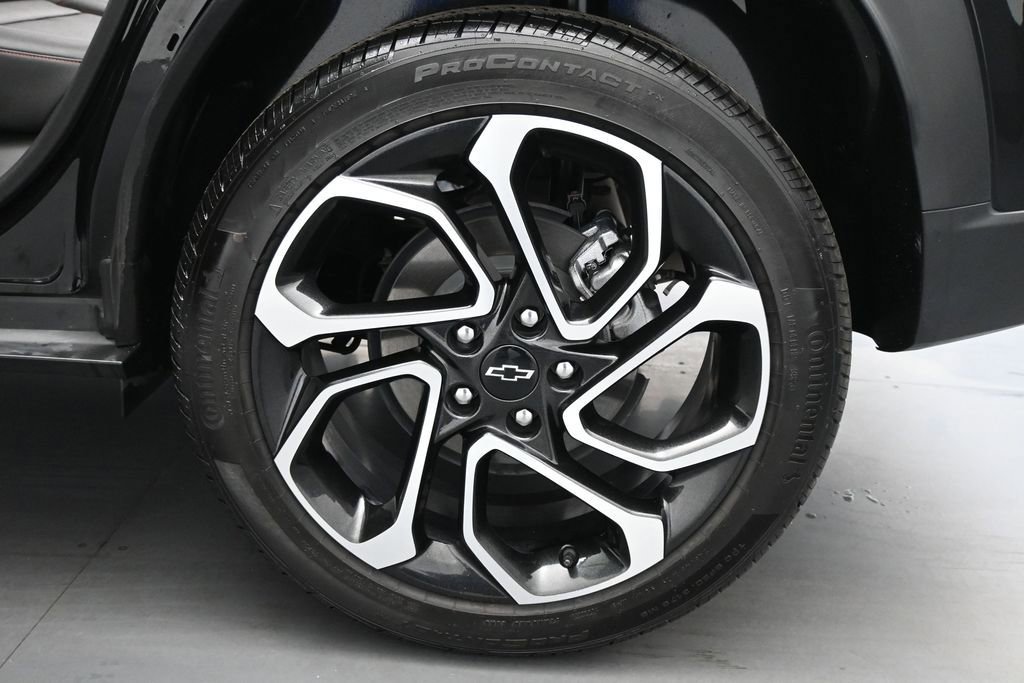 Used 2024 Chevrolet Trax RS w/ Sunroof Package FWD image 19