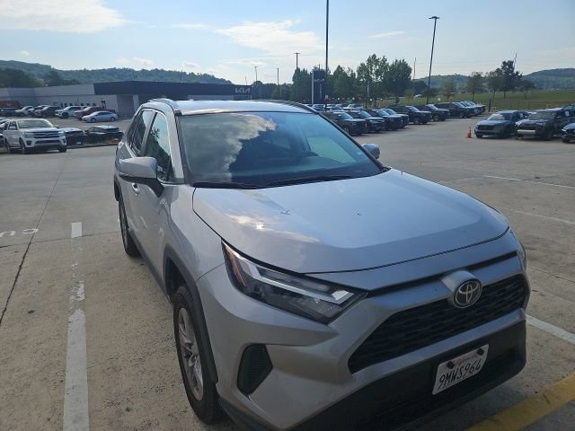 Used 2024 Toyota RAV4 XLE FWD video 2