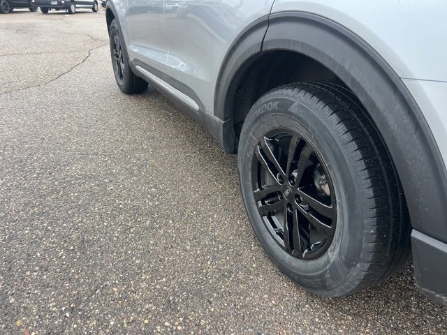 Certified 2022 Ford Explorer XLT w/ Equipment Group 202A image 29