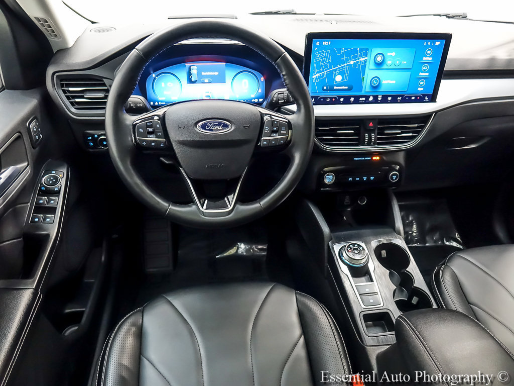 Certified 2025 Ford Escape SE w/ PHEV Premium Package FWD image 13