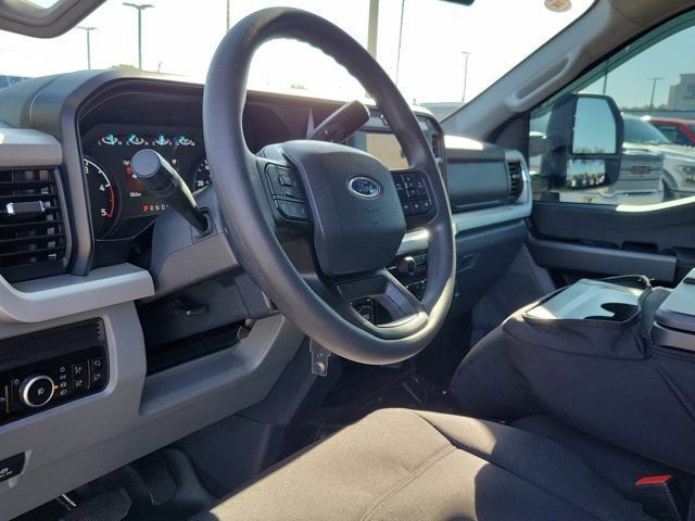 Certified 2025 Ford F450 XLT w/ 360-Degree Camera Package image 22