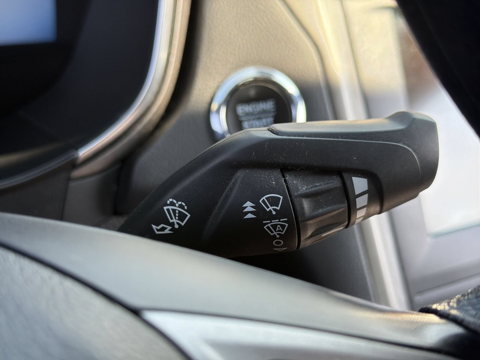 Certified 2020 Ford Fusion SE FWD image 24