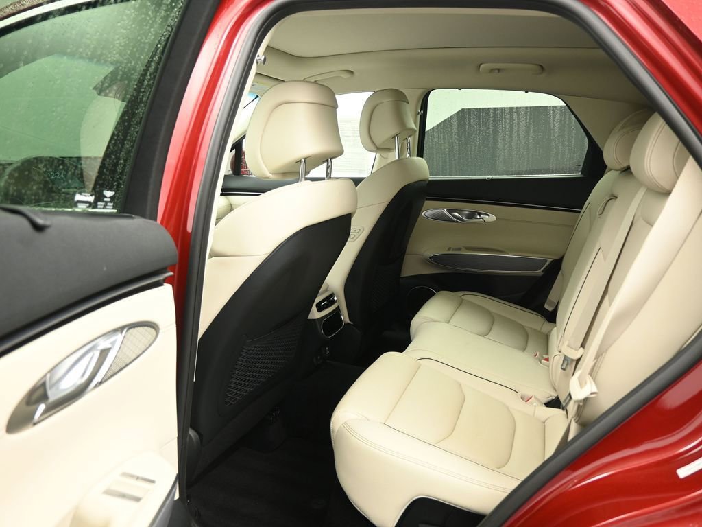 Used 2023 Genesis GV70 2.5T w/ Advanced Package image 21