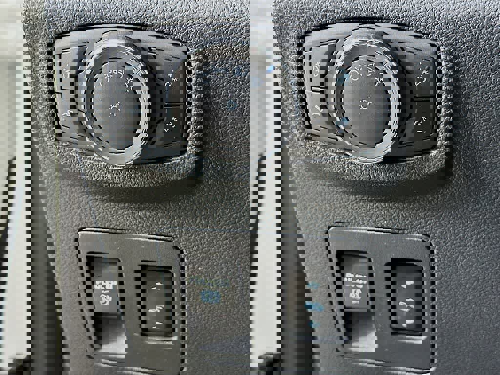 Certified 2020 Ford F150 Platinum w/ Equipment Group 701A Luxury image 26