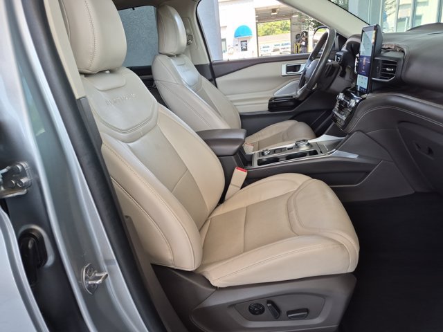 Certified 2021 Ford Explorer Platinum w/ Equipment Group 601A AWD/4WD image 36