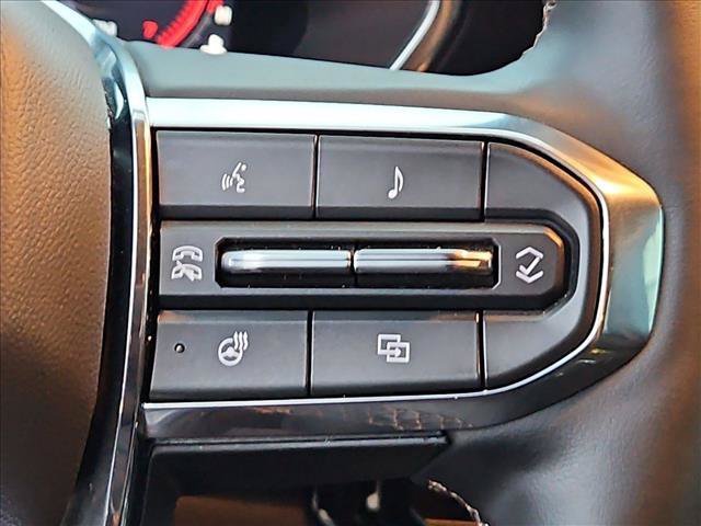 Used 2025 GMC Canyon Denali AWD/4WD image 24