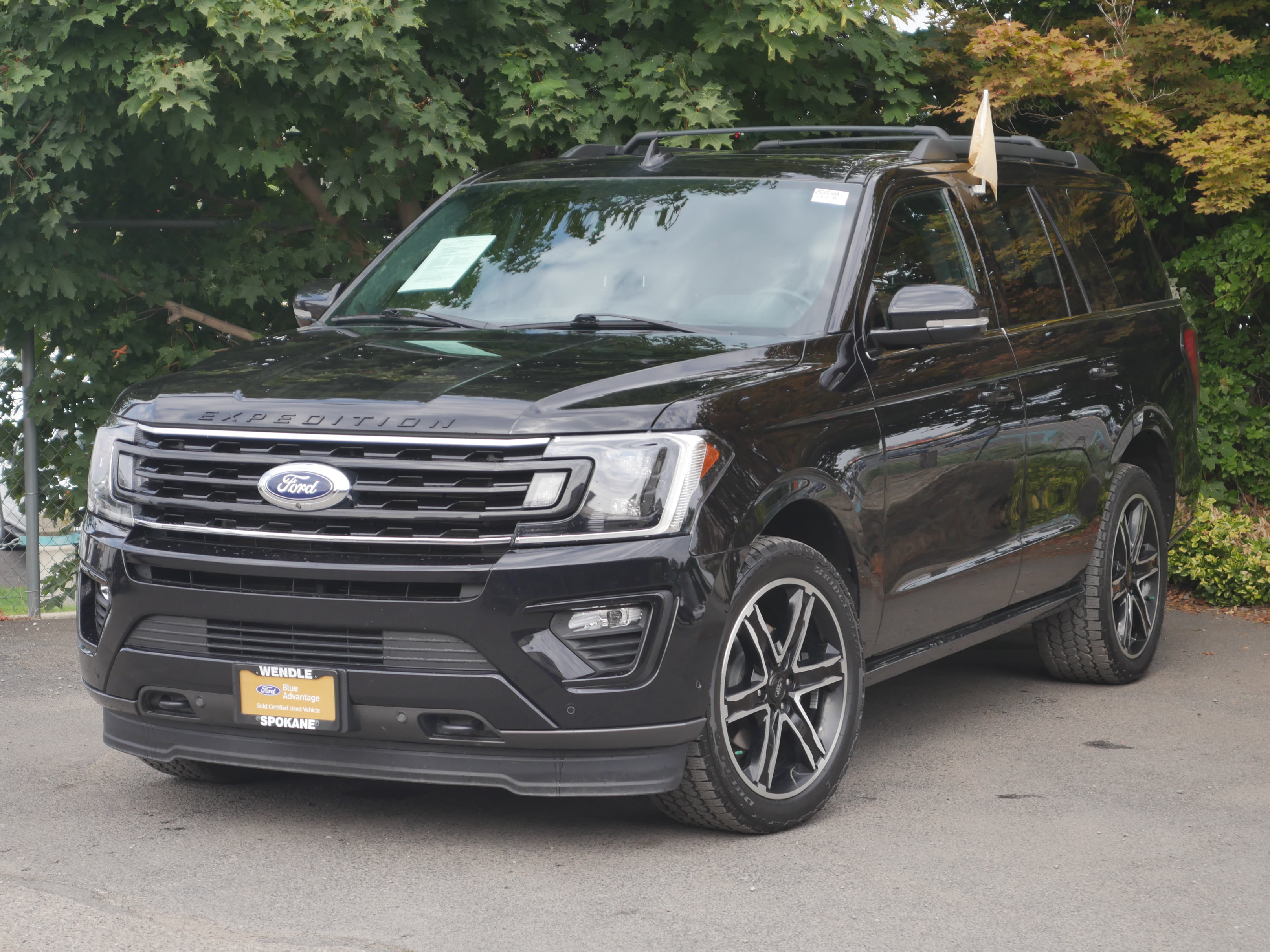 Certified 2021 Ford Expedition Limited AWD/4WD image 2
