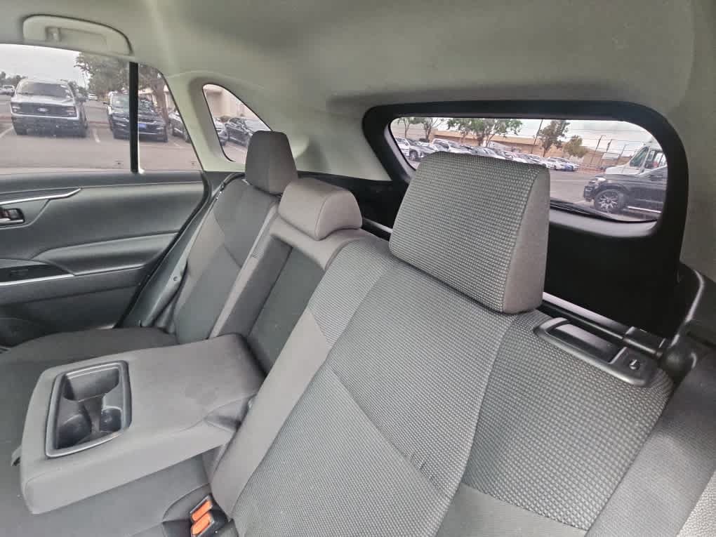 Used 2024 Toyota RAV4 LE AWD/4WD image 12