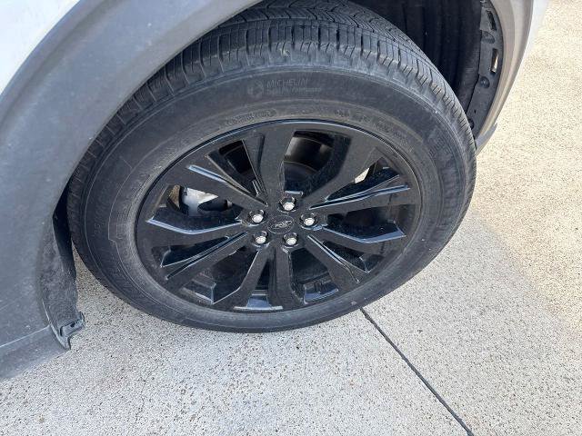 Certified 2025 Ford Explorer ST-Line w/ Premium Package RWD image 16