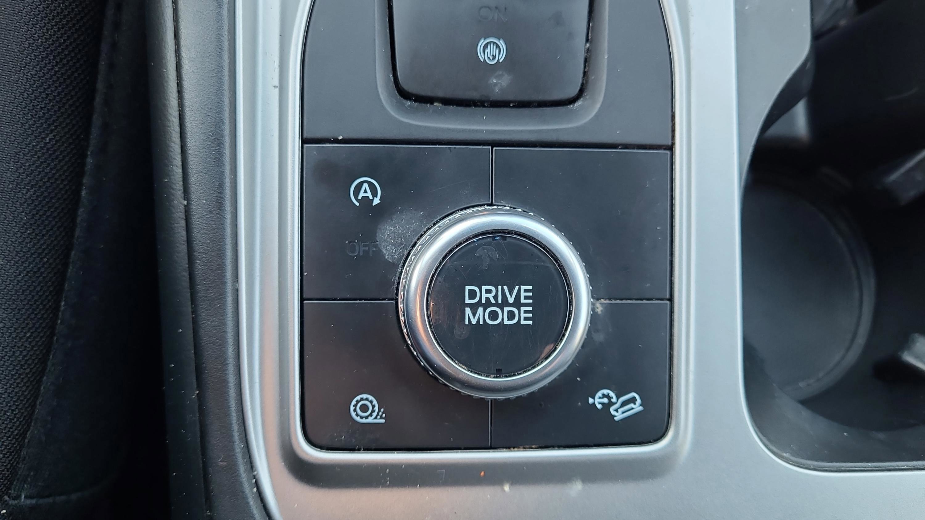 Certified 2020 Ford Explorer XLT image 25