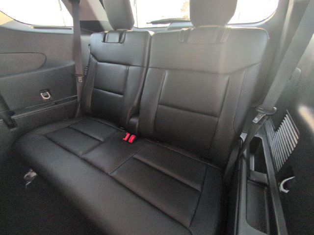 Certified 2023 Ford Explorer XLT w/ Equipment Group 202A AWD/4WD image 17