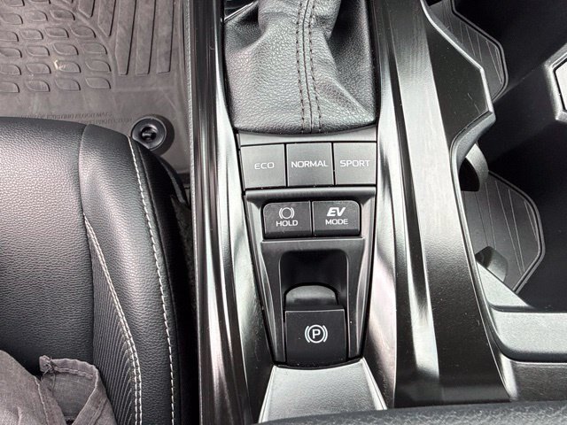 Used 2025 Toyota Camry SE FWD image 30