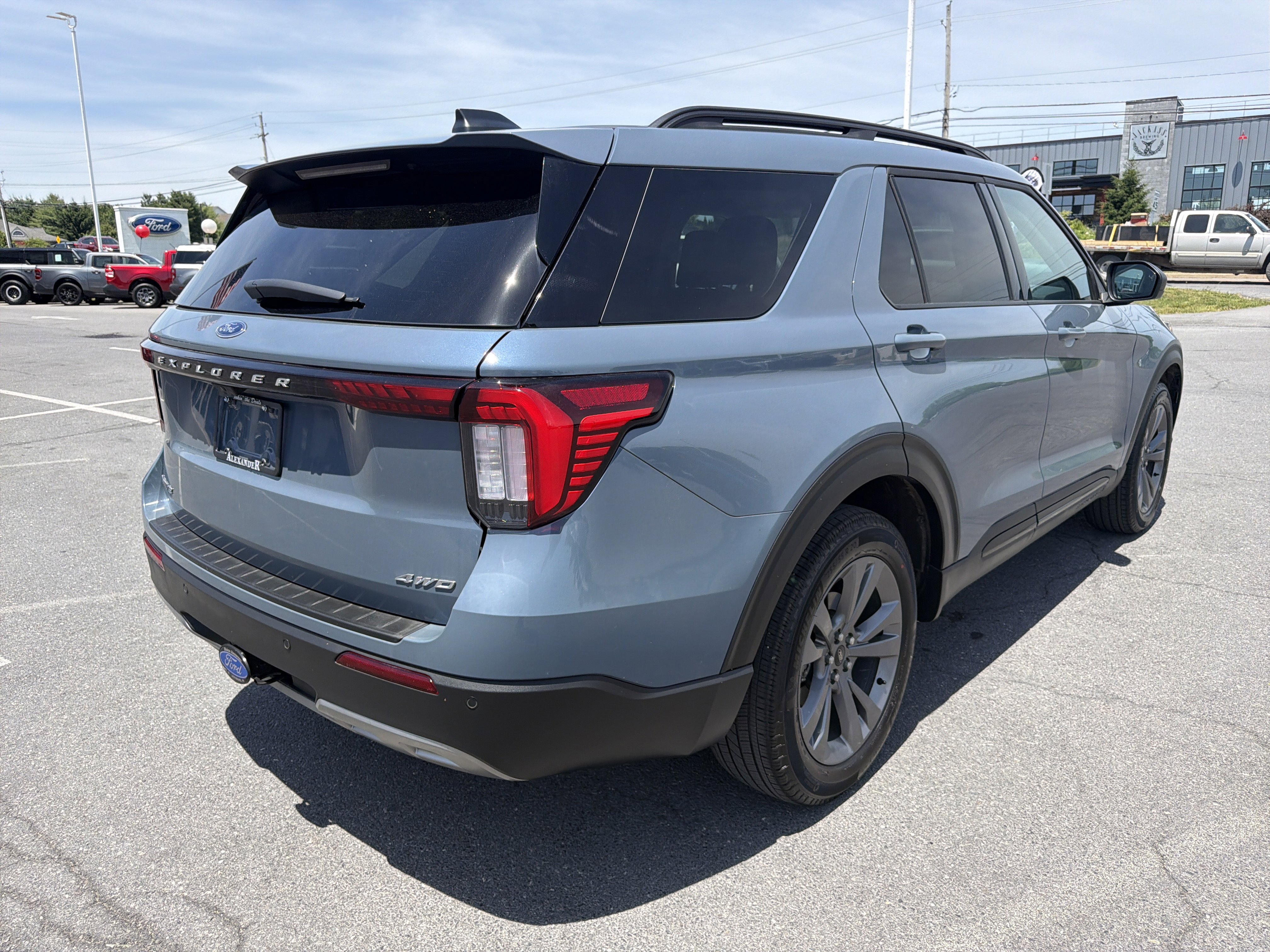 Certified 2026 Ford Explorer Active w/ Active Comfort Package AWD/4WD image 3
