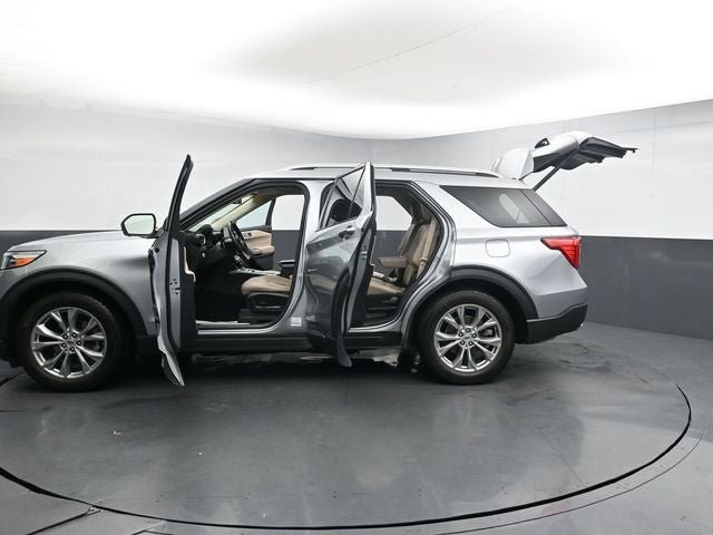 Certified 2023 Ford Explorer Limited w/ Equipment Group 301A RWD image 39
