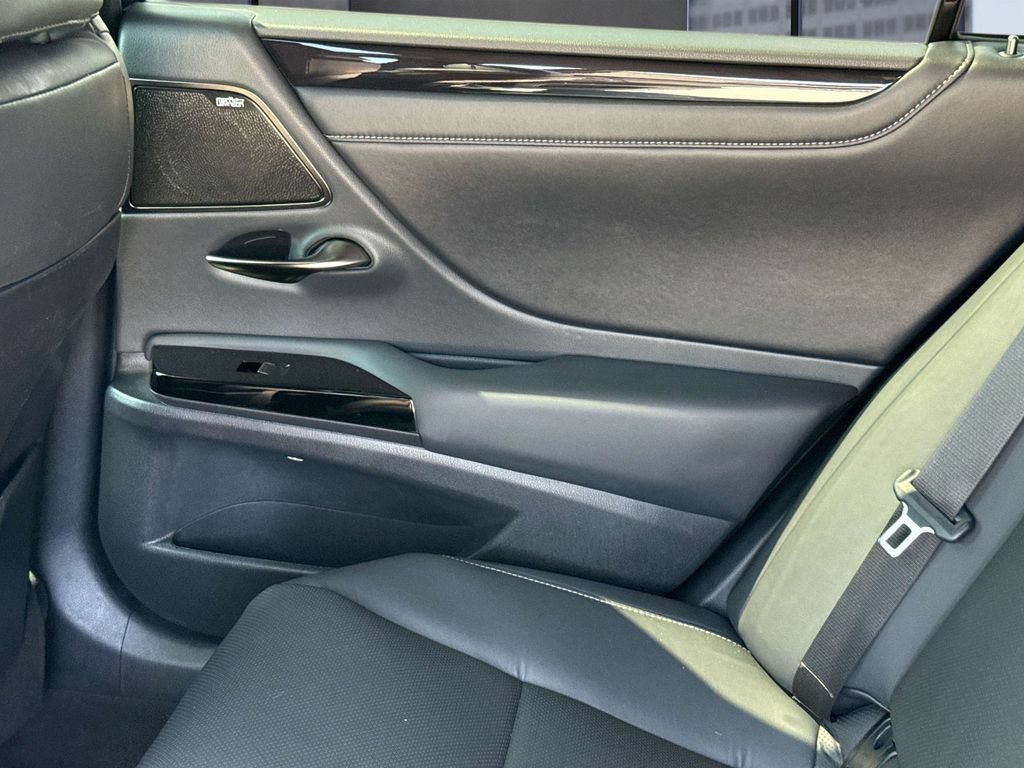 Used 2024 Lexus ES 300h F Sport w/ Accessory Package (Z1) FWD image 15