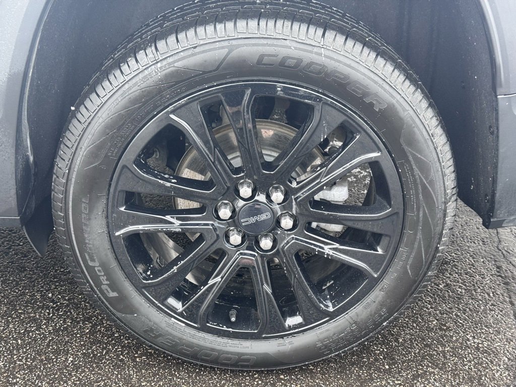 Used 2022 GMC Acadia SLT w/ Elevation Edition image 48