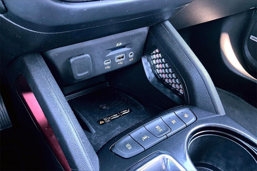 Used 2022 Chevrolet TrailBlazer RS w/ Technology Package image 32