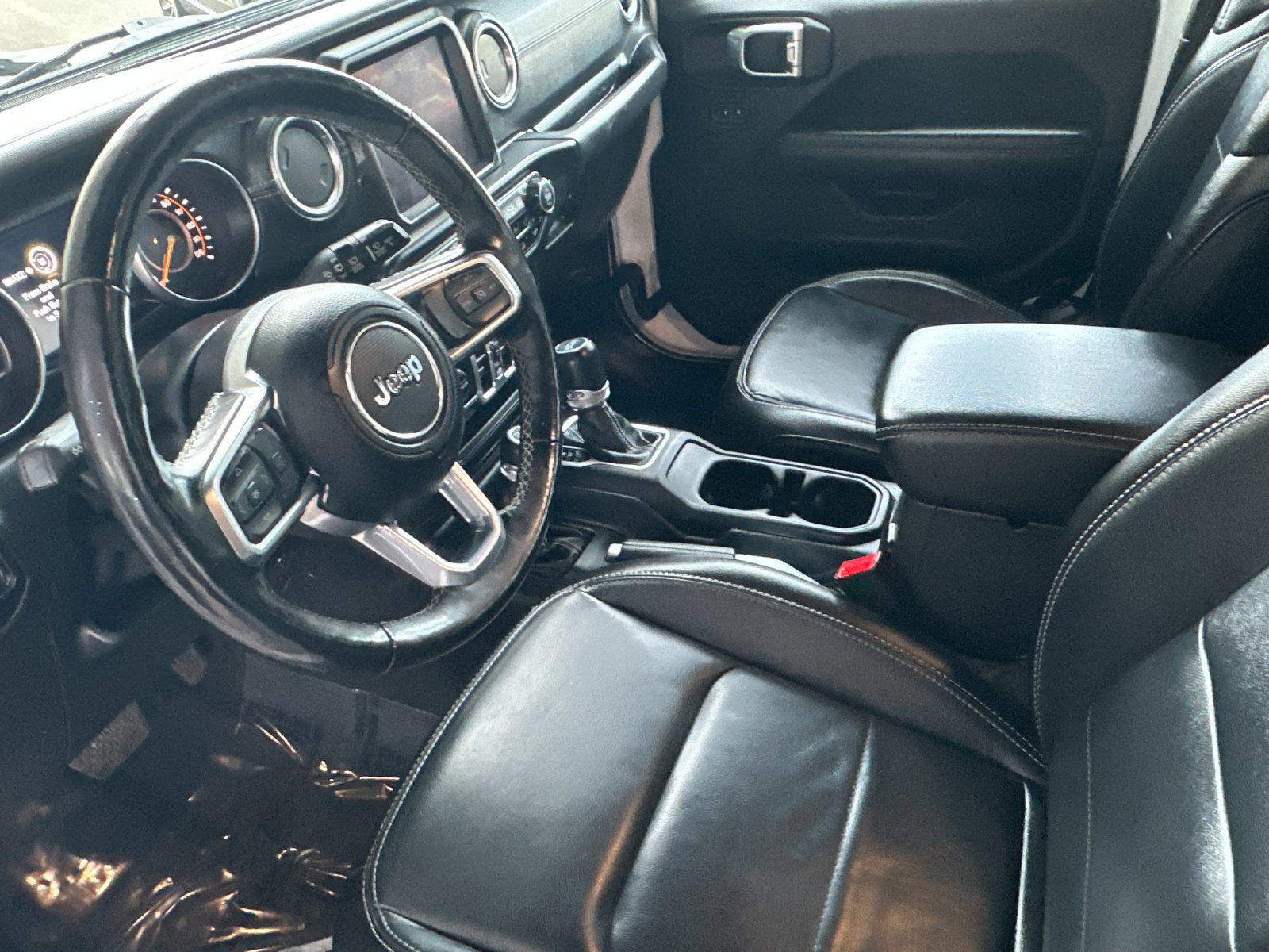 Used 2020 Jeep Wrangler Unlimited Sahara image 10