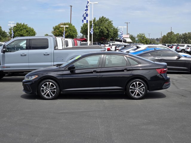 Used 2025 Volkswagen Jetta Sport FWD image 7