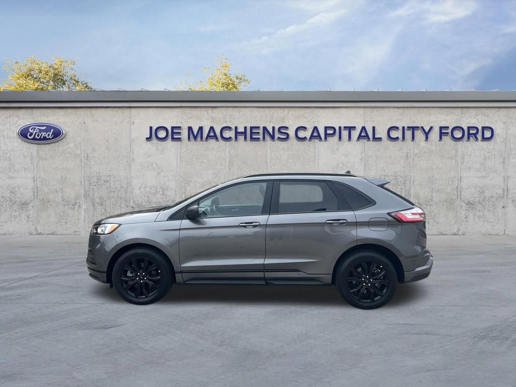 Certified 2023 Ford Edge SE w/ Black Appearance Package image 5