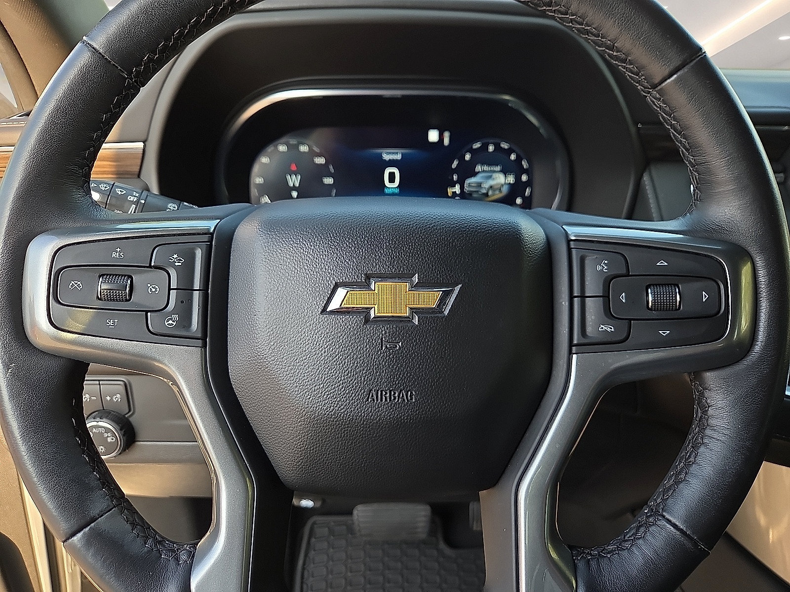 Used 2022 Chevrolet Tahoe LT w/ LT Signature Plus Package AWD/4WD image 24