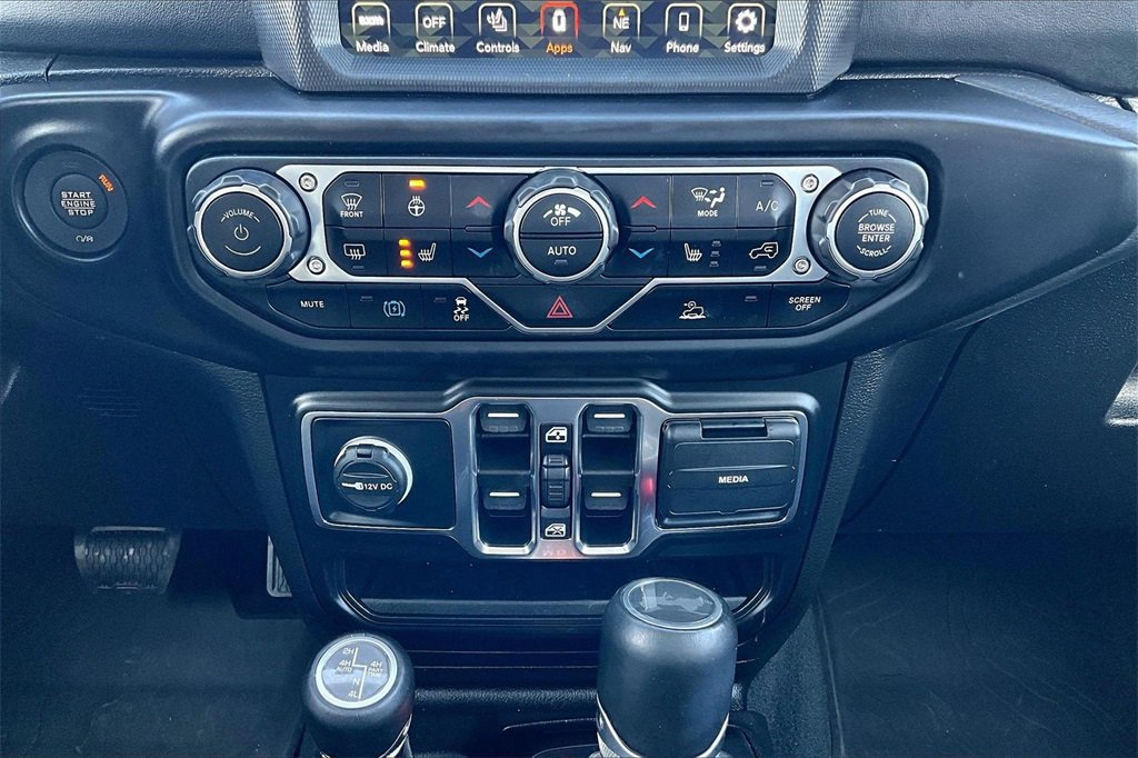 Used 2022 Jeep Wrangler Unlimited Sahara w/ Cold Weather Group image 31