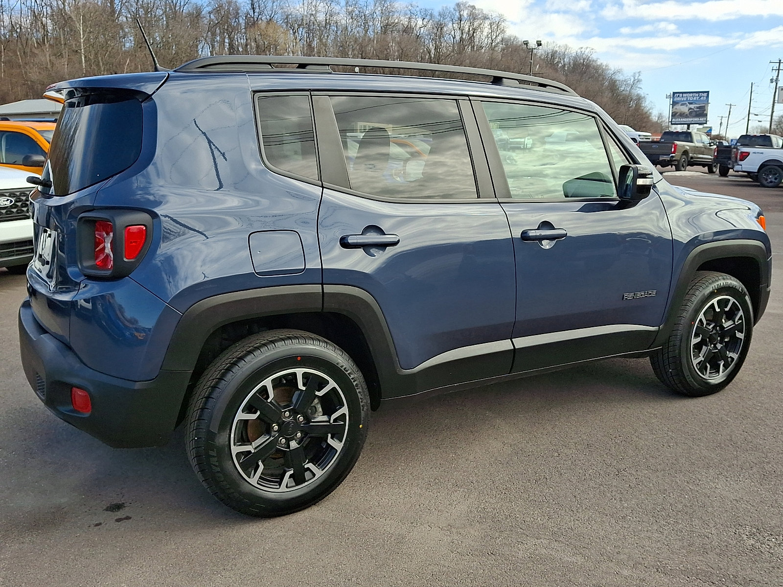 Used 2023 Jeep Renegade Latitude image 11