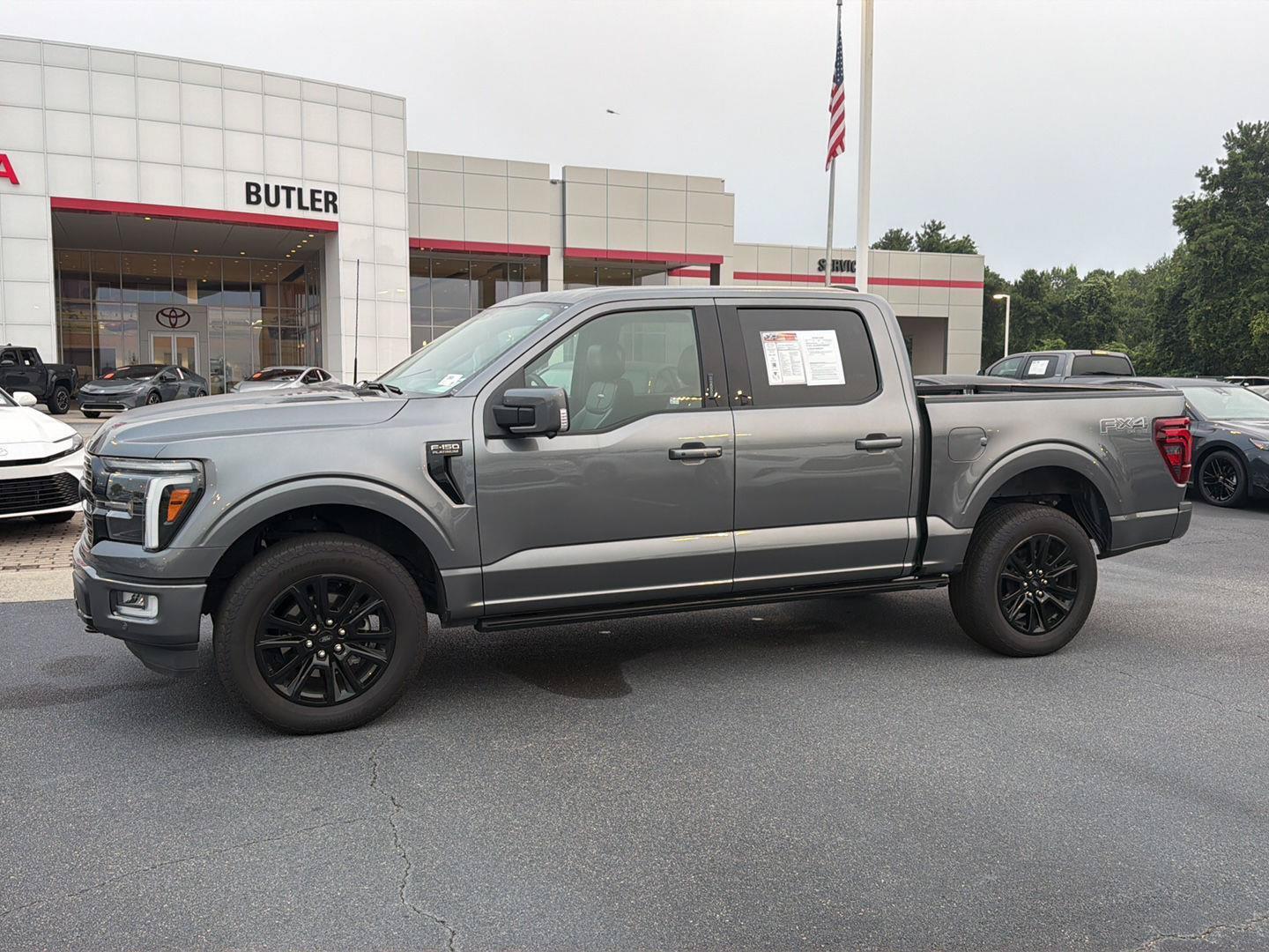Certified 2024 Ford F150 Platinum w/ FX4 Off-Road Package AWD/4WD image 3