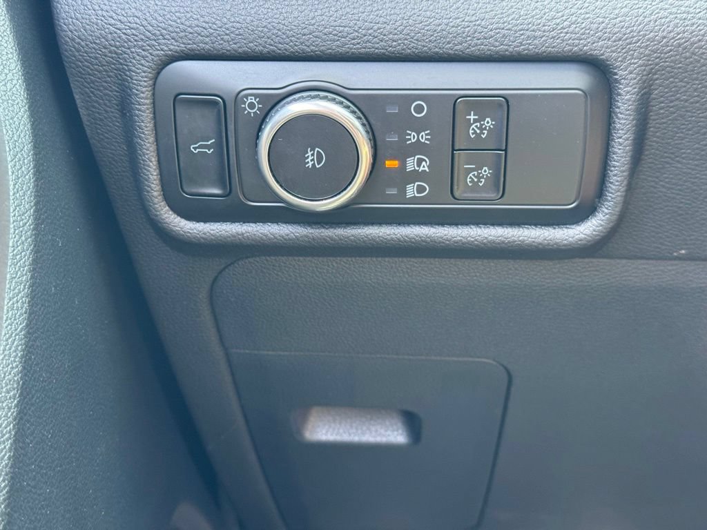 Certified 2023 Ford Explorer XLT w/ Equipment Group 202A AWD/4WD image 36