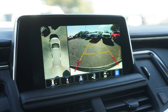 Used 2023 GMC Yukon XL SLT w/ SLT Premium Package image 30