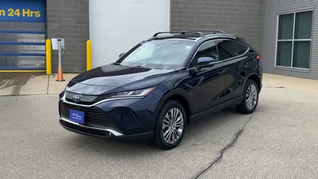 Used 2023 Toyota Venza XLE AWD/4WD image 5