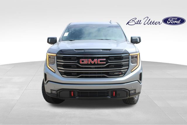 Used 2025 GMC Sierra 1500 AT4 w/ AT4 Premium Package AWD/4WD image 2