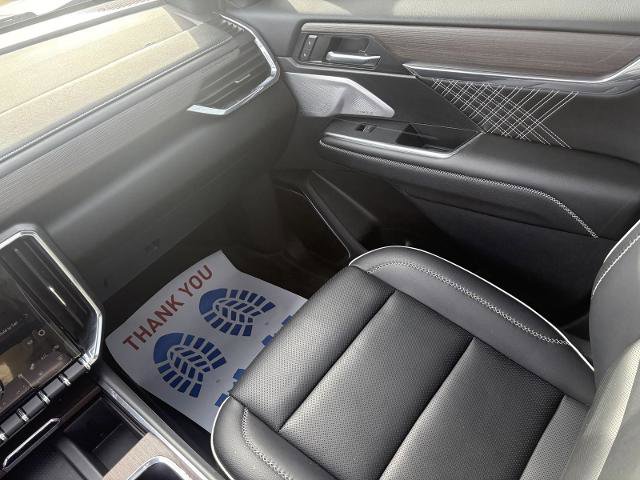 Used 2024 GMC Acadia Denali w/ Super Cruise Package image 16