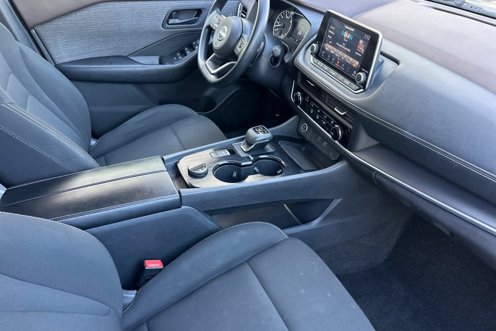 Used 2023 Nissan Rogue S AWD/4WD image 17