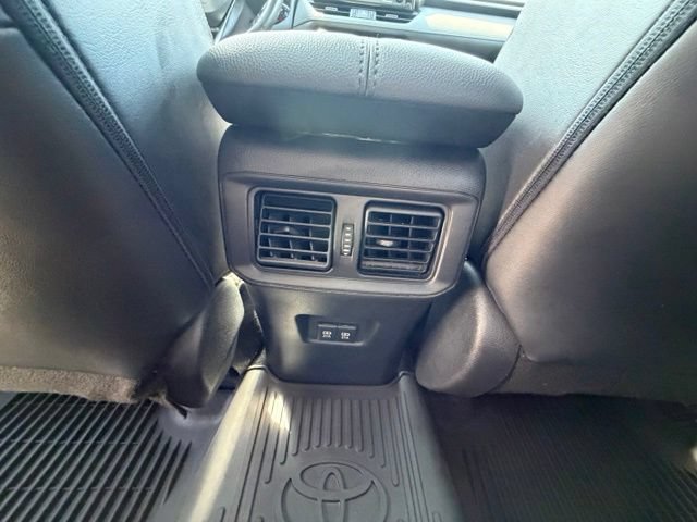 Used 2020 Toyota RAV4 XLE Premium FWD image 26