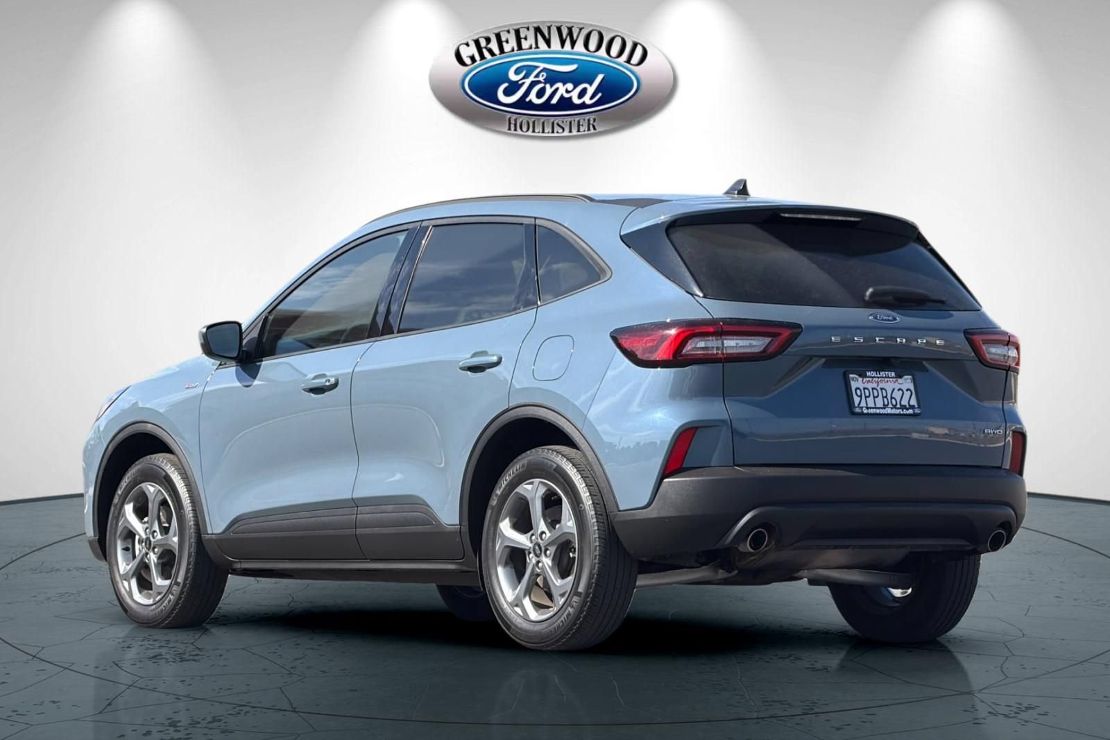 Certified 2025 Ford Escape ST-Line Select AWD/4WD image 6
