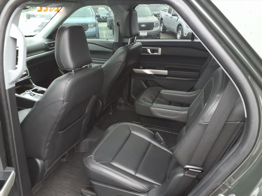 Certified 2022 Ford Explorer XLT w/ Equipment Group 202A image 27