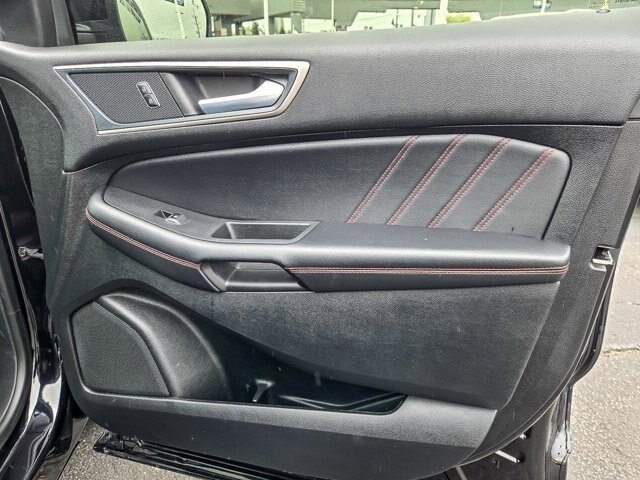 Certified 2024 Ford Edge ST-Line AWD/4WD image 31