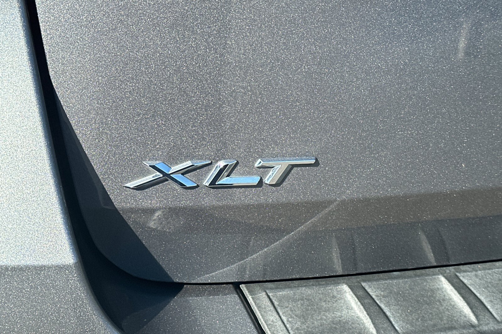 Certified 2023 Ford Explorer XLT RWD image 51
