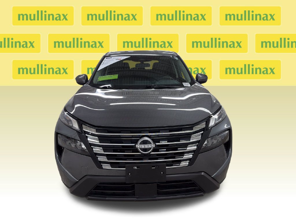 Used 2025 Nissan Rogue SV FWD image 15