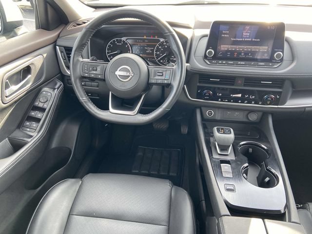Used 2023 Nissan Rogue SV w/ SV Premium B Package FWD image 15
