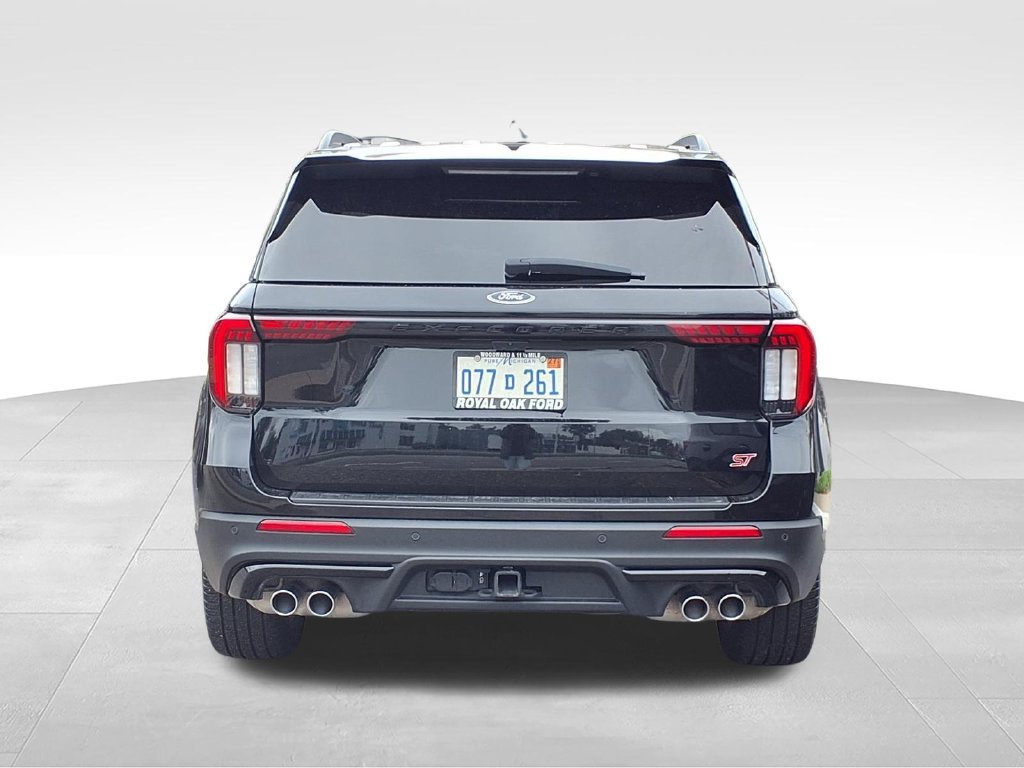 Certified 2025 Ford Explorer ST AWD/4WD image 5