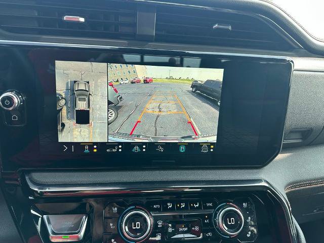 Used 2023 GMC Sierra 1500 AT4 w/ Technology Package AWD/4WD image 12