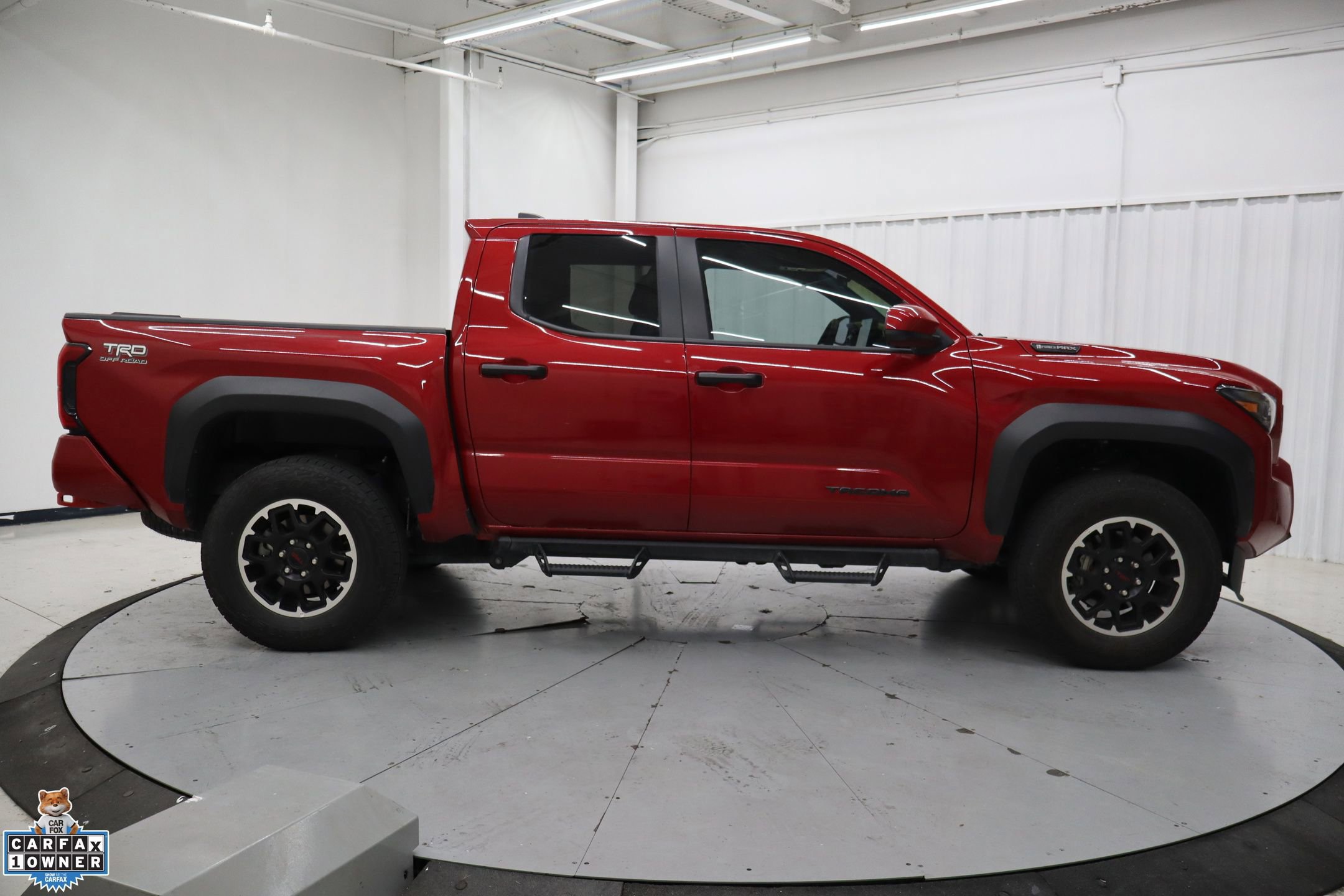 Used 2025 Toyota Tacoma TRD Off-Road AWD/4WD image 7
