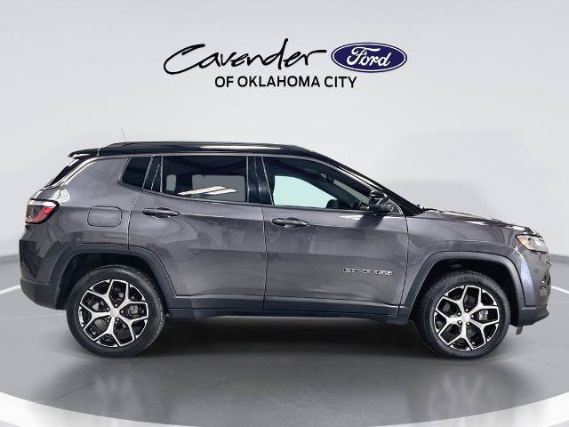 Used 2024 Jeep Compass Limited AWD/4WD image 9