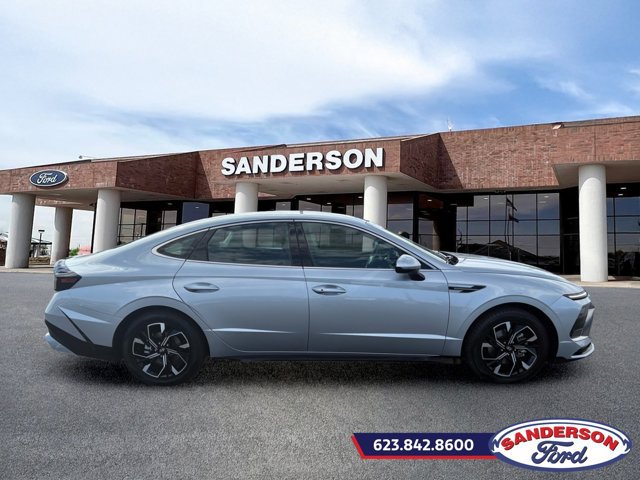 Used 2024 Hyundai Sonata SEL FWD image 2