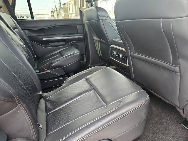 Certified 2024 Ford Expedition XLT AWD/4WD image 11