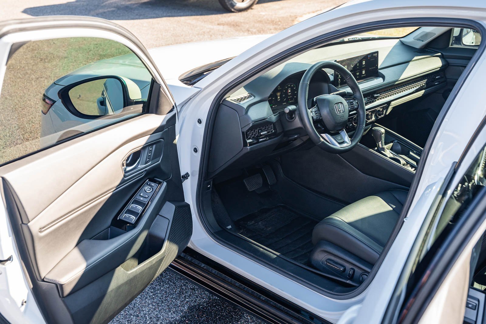 Used 2025 Honda Accord Touring image 18