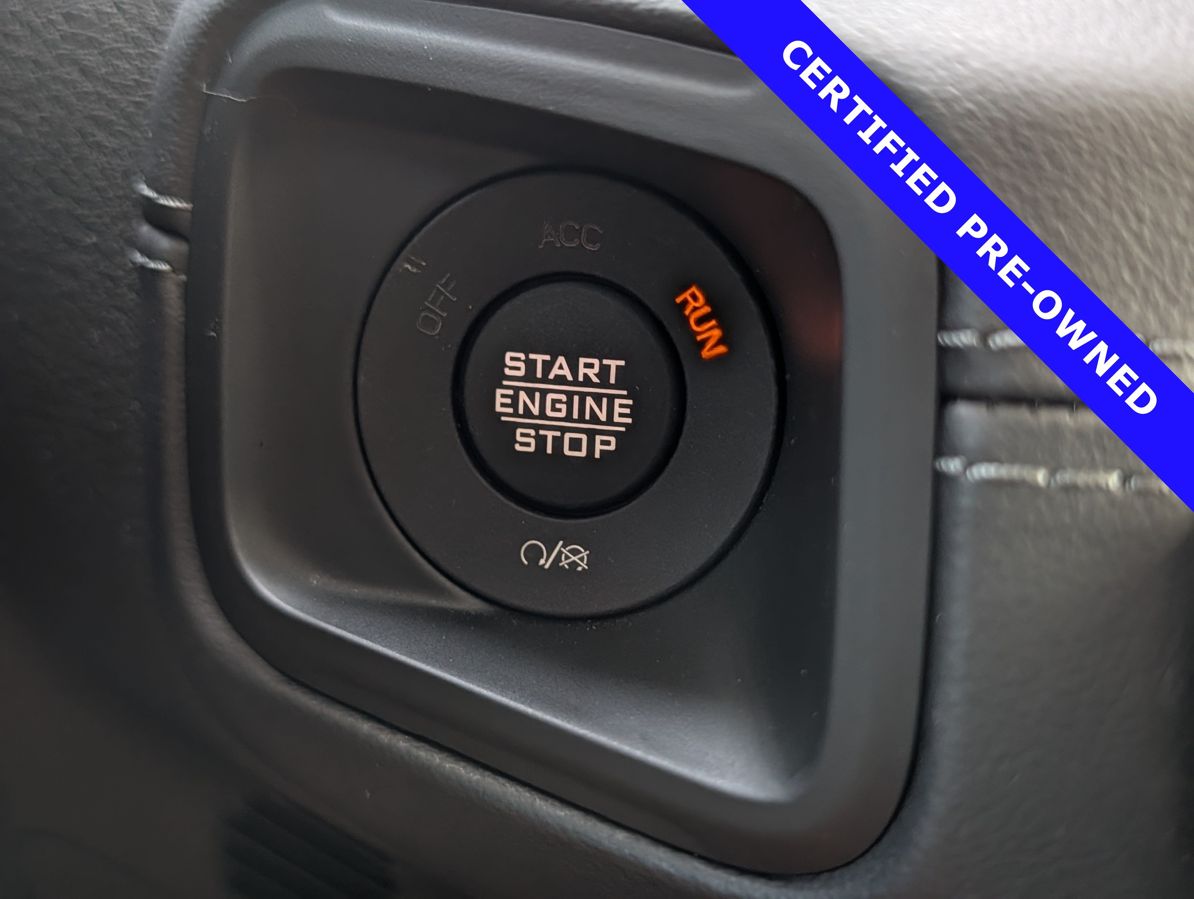 Used 2025 Jeep Gladiator Mojave w/ Convenience Group AWD/4WD image 40