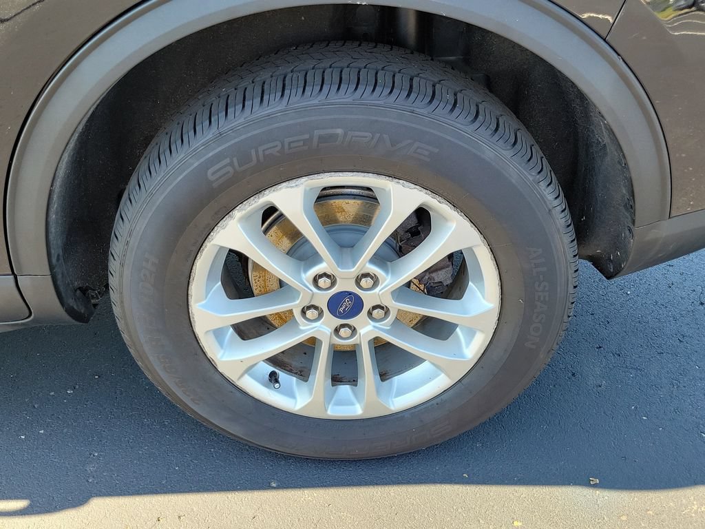 Certified 2022 Ford Escape SE w/ Cold Weather Package AWD/4WD image 5
